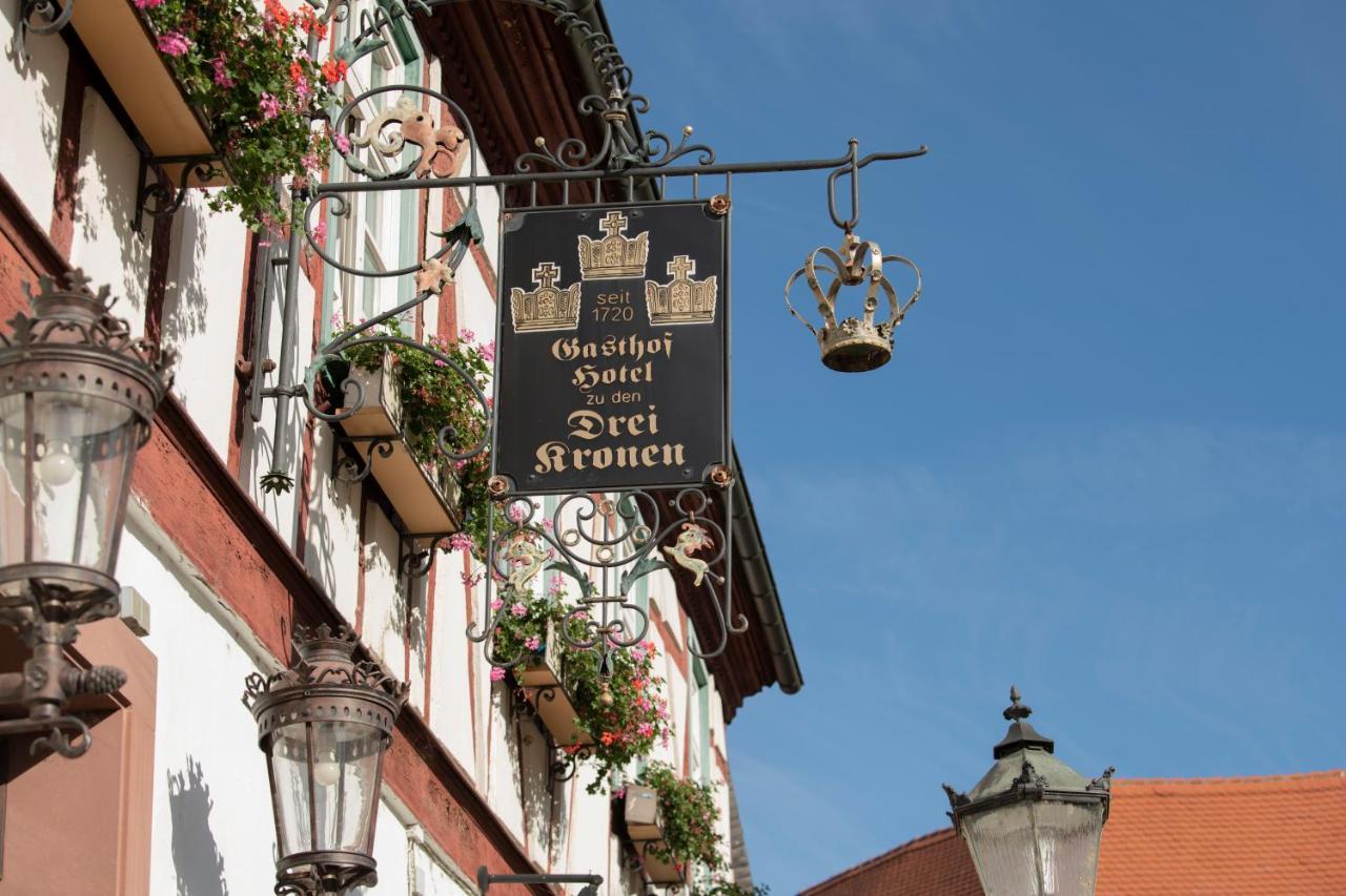 Hotel Zu Den Drei Kronen Seligenstadt Esterno foto