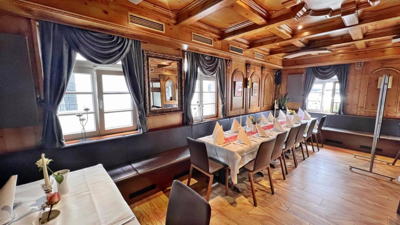 Hotel Zu Den Drei Kronen Seligenstadt Esterno foto