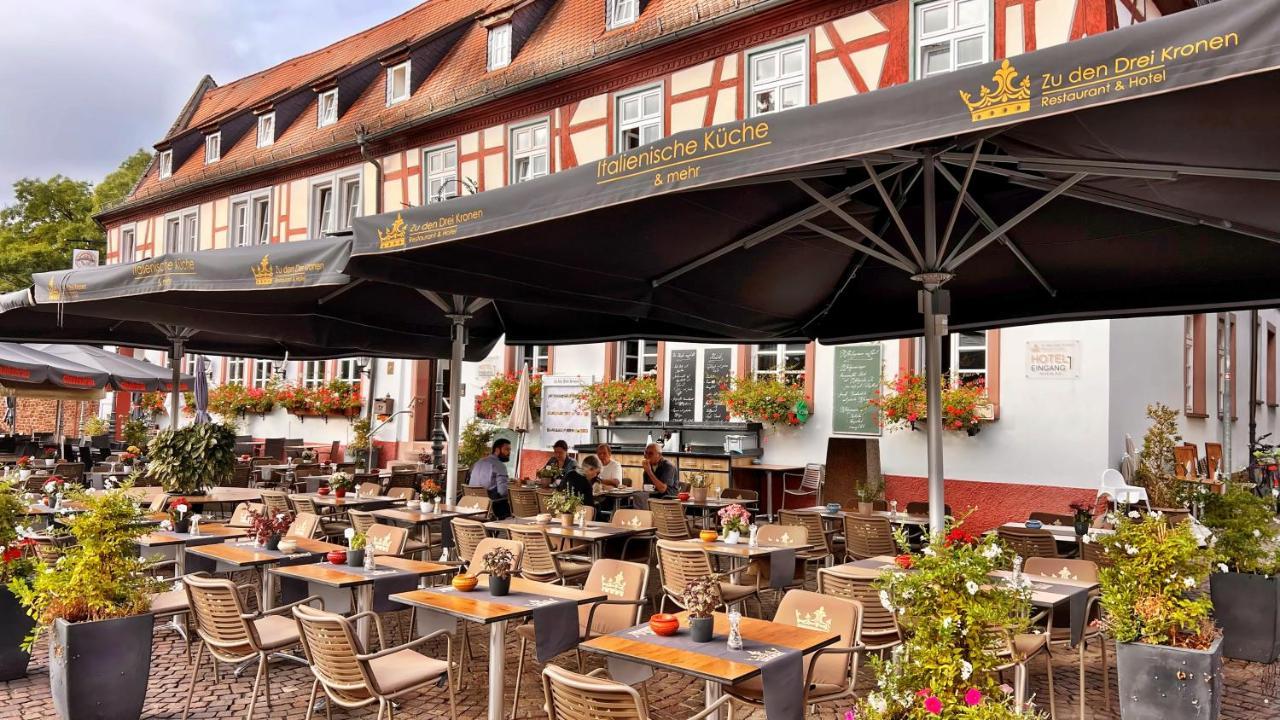 Hotel Zu Den Drei Kronen Seligenstadt Esterno foto